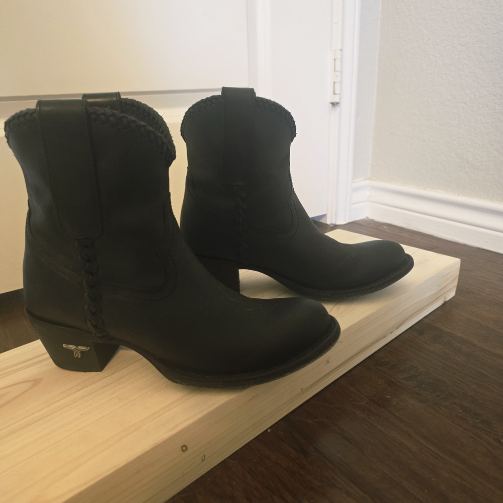 Lane Boots Plain Jane Booties